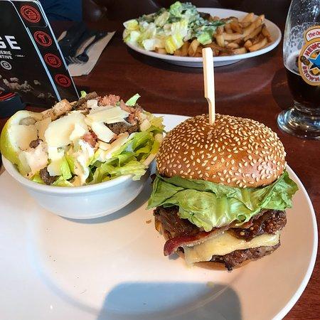 La Cage Brasserie Sportive